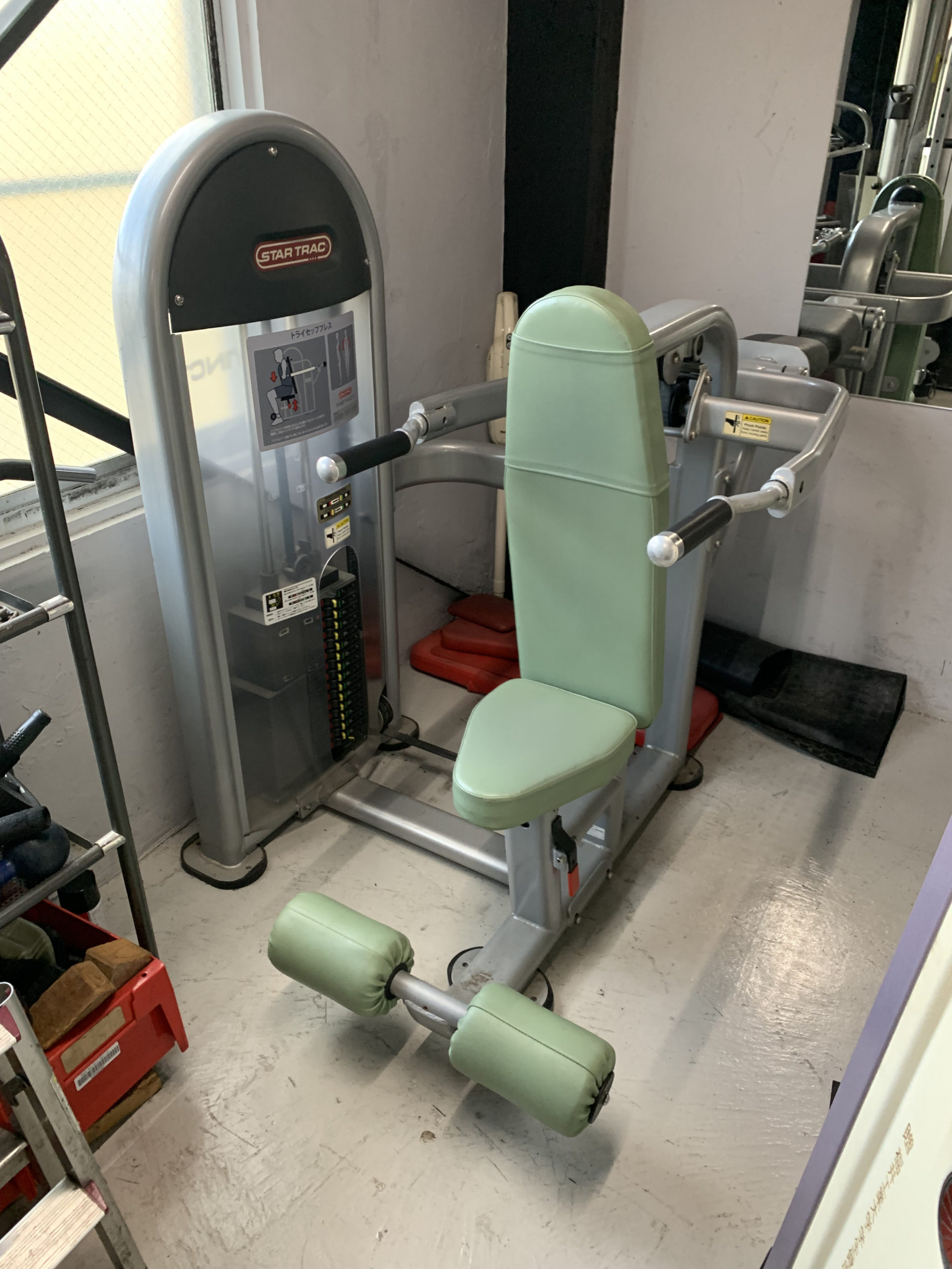 Star Trac トライセッププレス