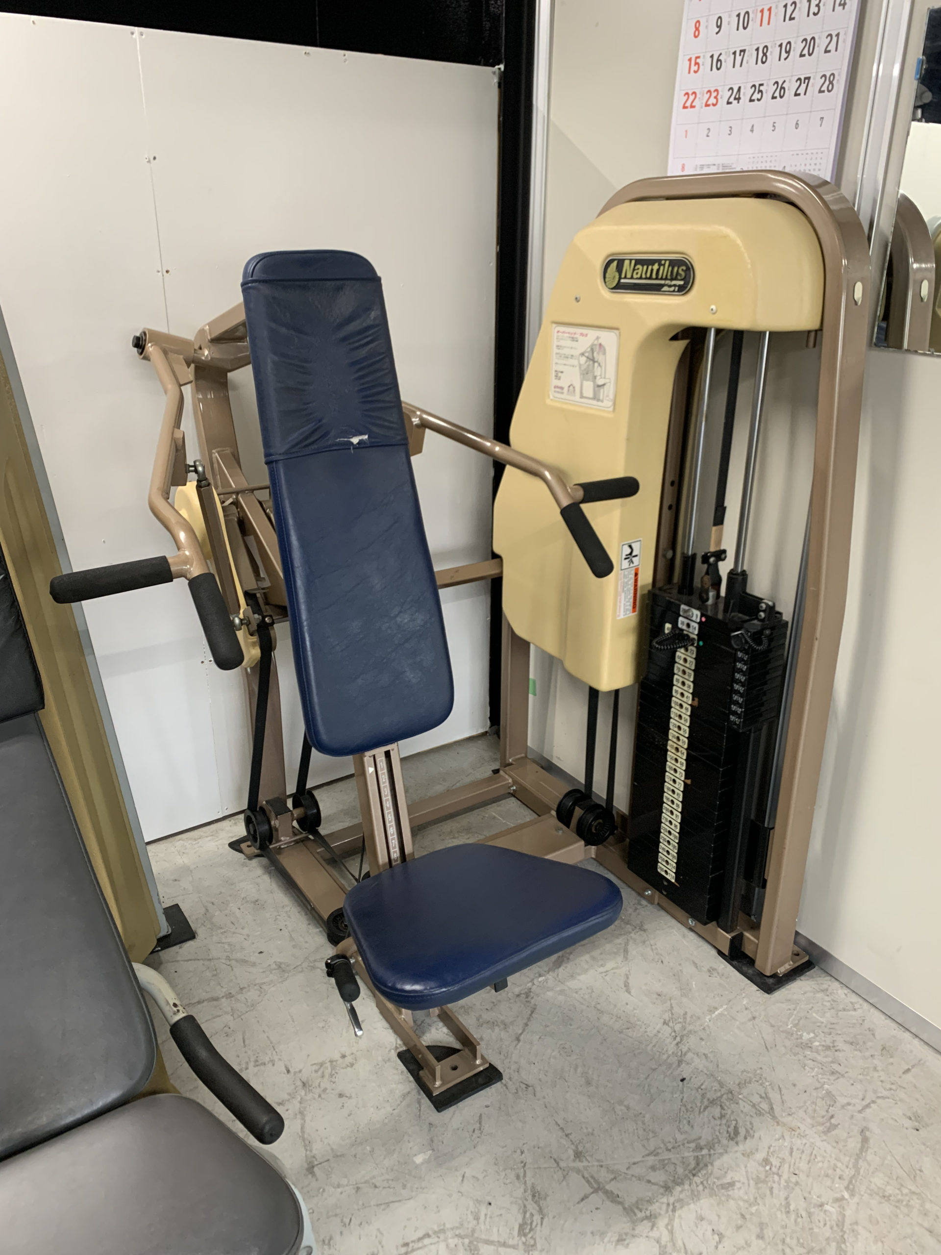 Nautilus オーバーヘッド プレス